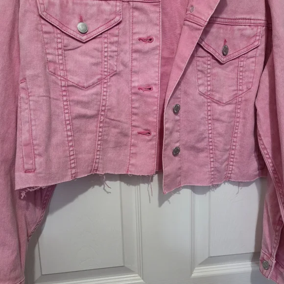 No Boundaries Cropped Raw-edge Pink Acid Wash Button Front Denim Jacket size M - Picture 8 of 14